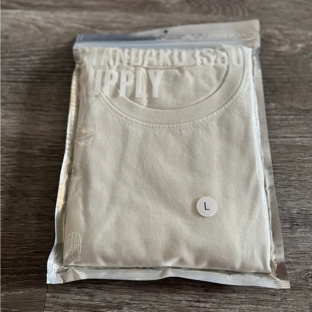 Standard Issue Men's Short Sleeve Tee - White NWT - Picture 2 of 5